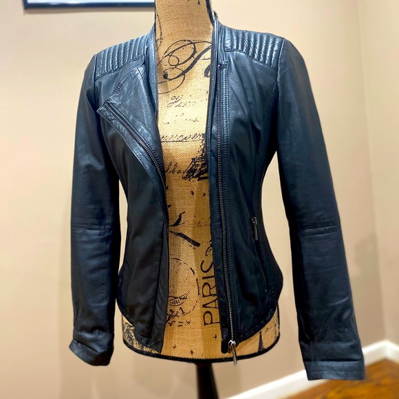 Zara Jackets & Blazers - Zara jacket